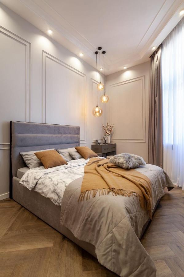 Кості Левицького 11 Lviv Exterior photo