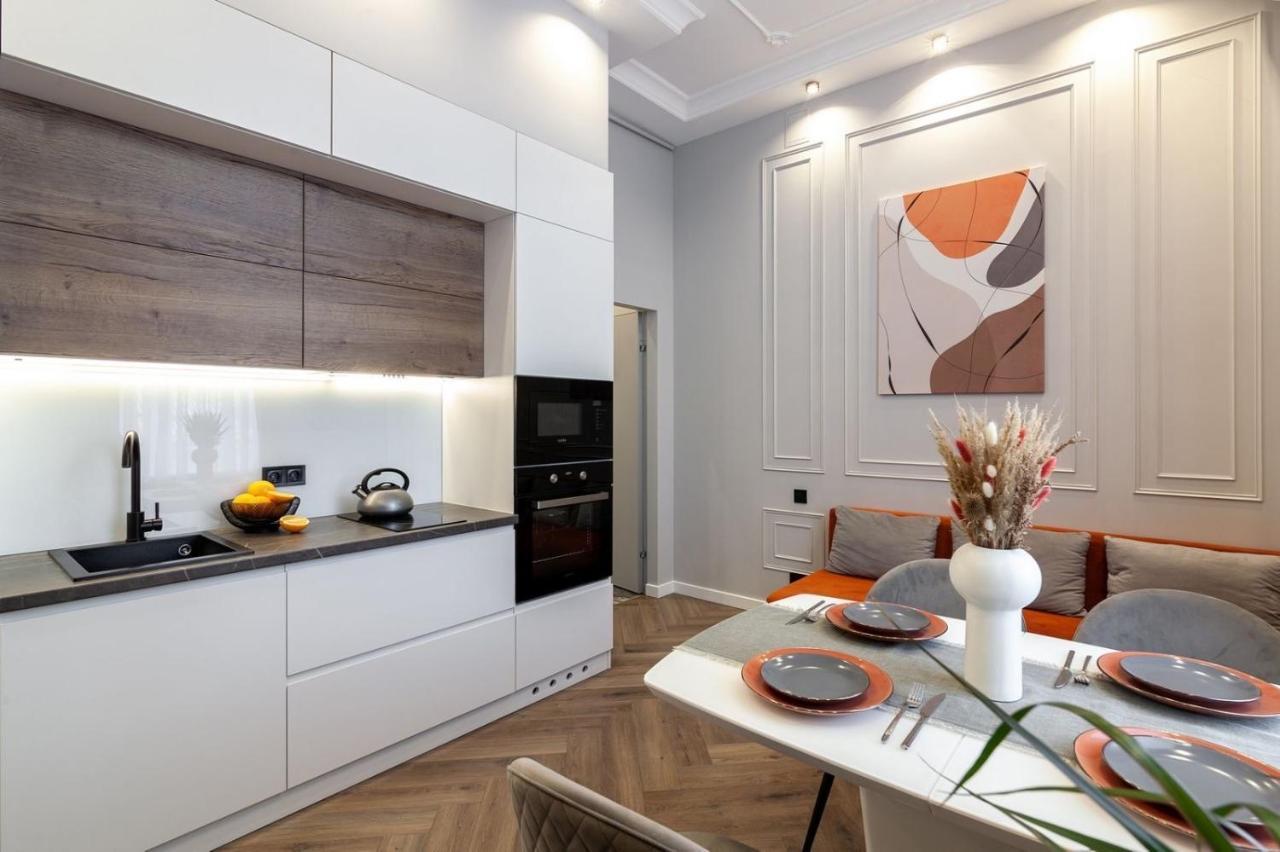 Кості Левицького 11 Lviv Exterior photo